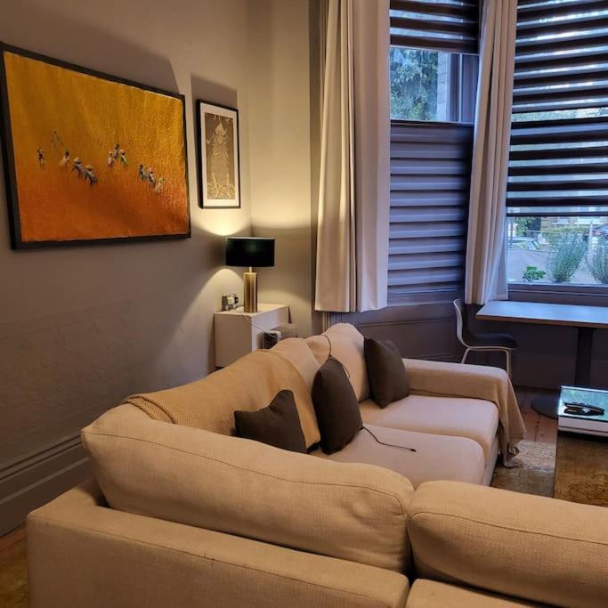 5 Luxury Spacious Loft - Prime Location - Comfortable Bed & Sofa Hove Buitenkant foto