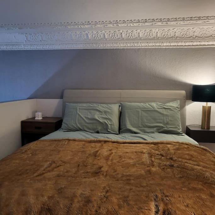 5 Luxury Spacious Loft - Prime Location - Comfortable Bed & Sofa Hove Buitenkant foto